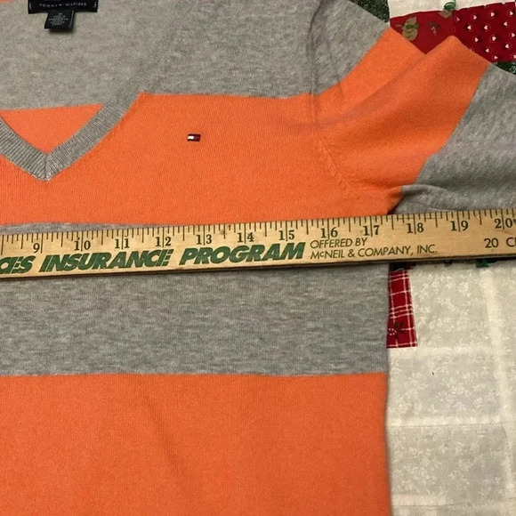 Tommy Hilfiger women’s medium gray/orange sweater - Picture 6 of 9